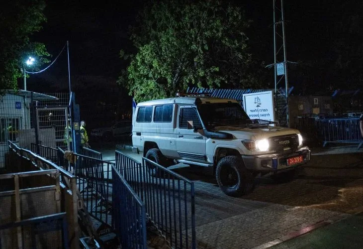 הגעת חטופים חללים למכון לרפואה משפטית, ארכיון (צילום: יונתן סינדל, פלאש90)