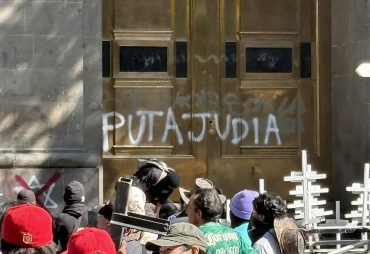 Antisemitic spraypaint Mexico