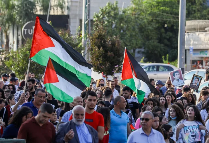 הפגנה לציון 21 שנה לפרעות אוקטובר 2000 (צילום: אלון נדב, פלאש90)