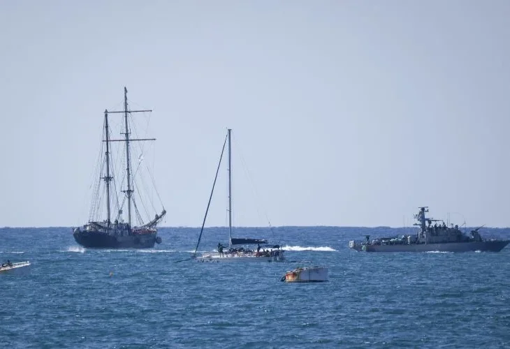 סירות המשט הפרו פלסטיני מוכנסות לנמל אשדוד (צילום: פלאש90)