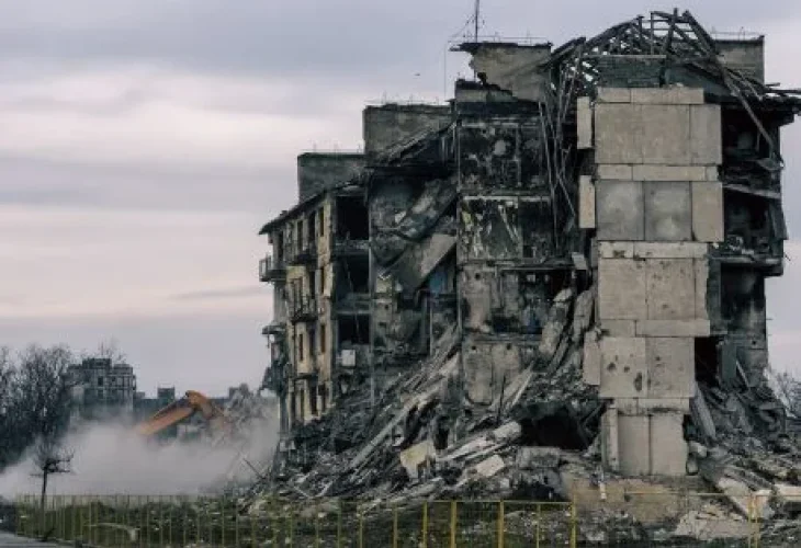 מבנה שנפגע באוקראינה (צילום ארכיון: שאטרסטוק)