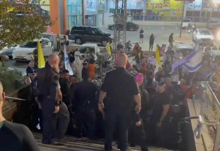 הפגנה אלימה באירוע של הליכוד (צילום: דוברות המשטרה)