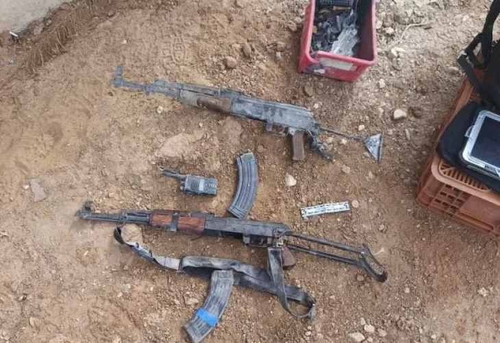 כלי הנשק שנמצאו (צילום: דוברות המשטרה)