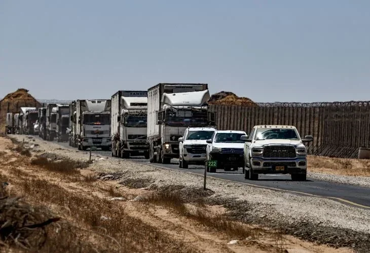 Humanitarian aid entering Gaza (Photo: Tzafrir Abayov, Flash90)