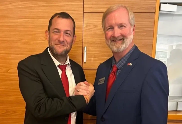 דגן וחבר בית הנבחרים של טנסי, כריס טוד (צילום: רועי חדי)