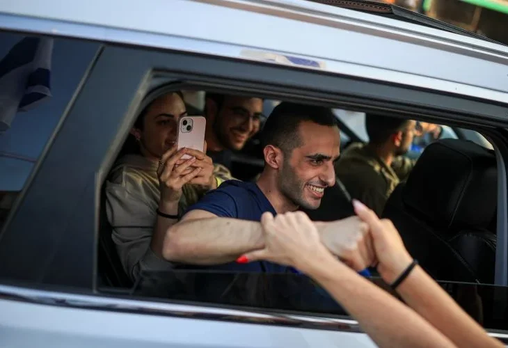 נמרוד כהן שב הביתה (צילום: פלאש90)