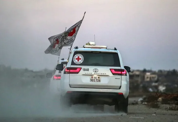 רכבי הצלב האדום, ארכיון (צילום: עלי ח'אסן, פלאש 90)