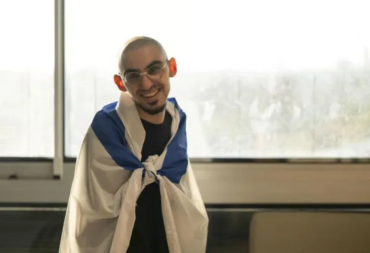 רום ברסלבסקי בבית החולים (צילום: ערן ירדני / לע"מ)