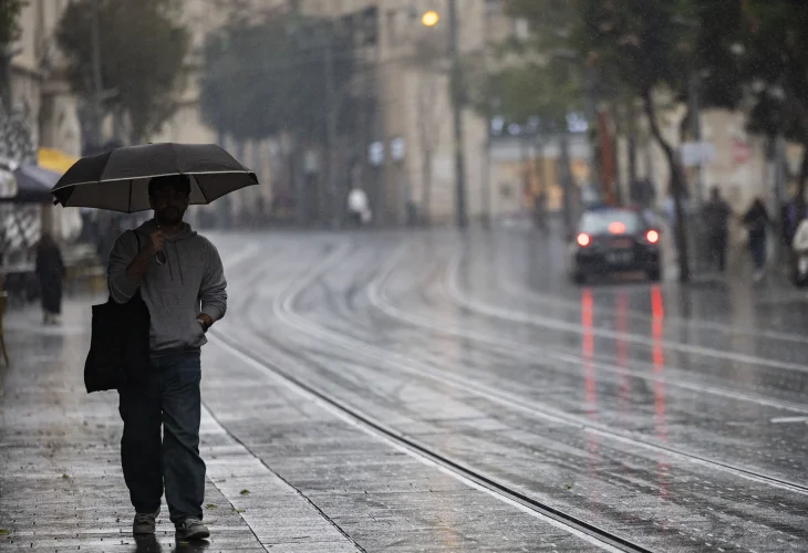 גשם בירושלים (צילום: פלאש90)