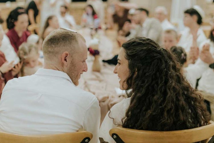 דביר ודנה בחתונתם. צילום: עפרה קשתיאל
