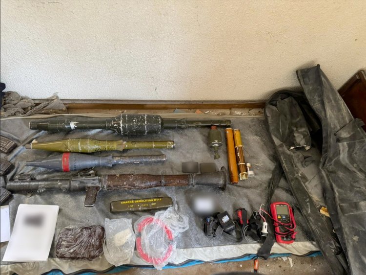 אמצעי לחימה שאותרו על-ידי הכוחות במרחב (צילום: דובר צה״ל)