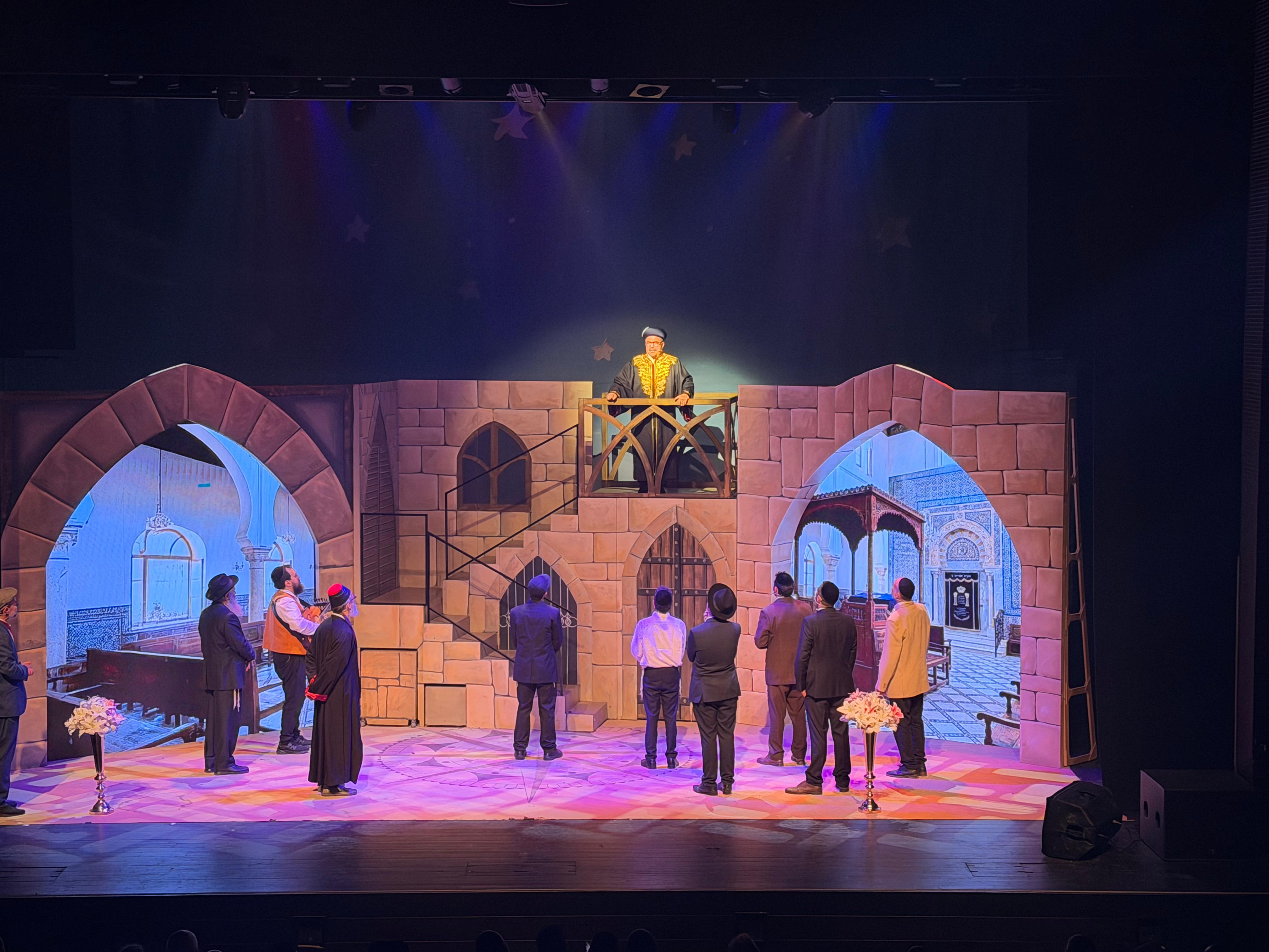 תיאטרון "משמחי לב" משיק את ההצגה "חזון עובדיה" (צילום: יח"צ)