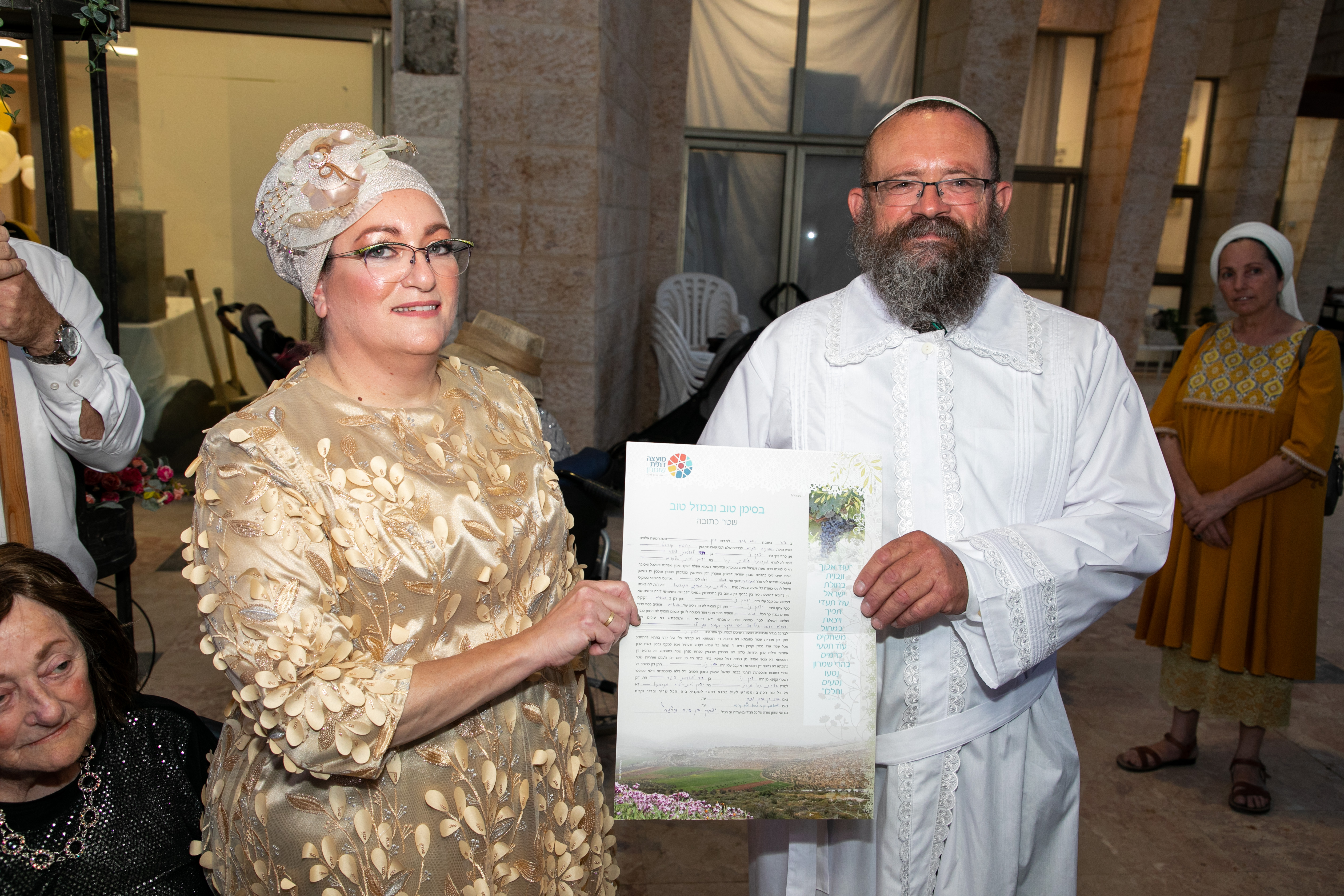 יצחק הי"ד ושלומית תחת חופתם. (צילום: הלל לדרמן)