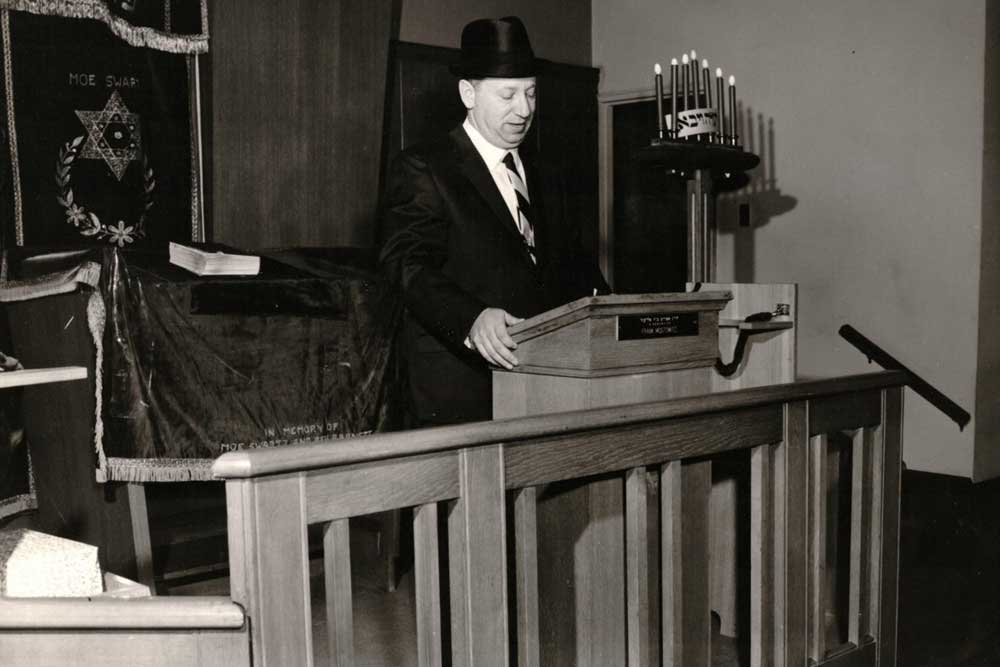 הסבא, הרב ישראל וגנר, נושא דברי תורה בבית הכנסת בברוקלין