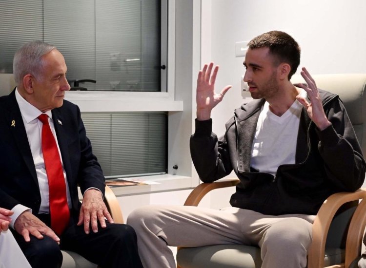 נתניהו ושורד השבי אבינתן אור (צילום: אבי אוחיון, לע״מ)