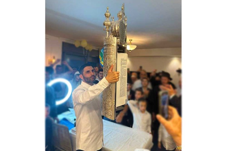 בהכנסת ספר תורה שהכניס לאחר החלמתו
