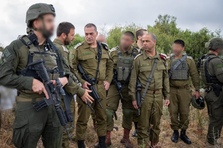 הרמטכ״ל בזירת הפיגוע (צילום: דובר צה״ל)