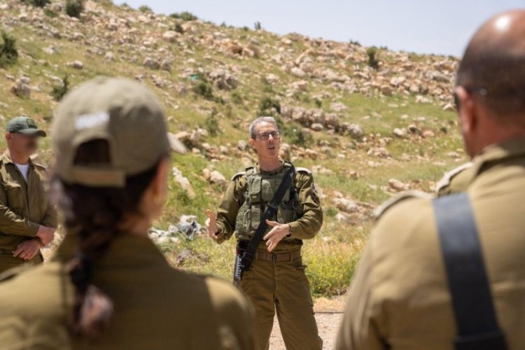 כוחות צה״ל במתקן הרפואי בדרום סוריה (צילום: דובר צה״ל)