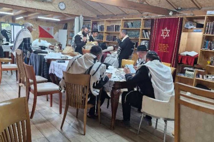 בית המדרש בחצר הבית של ענת והרב עינב