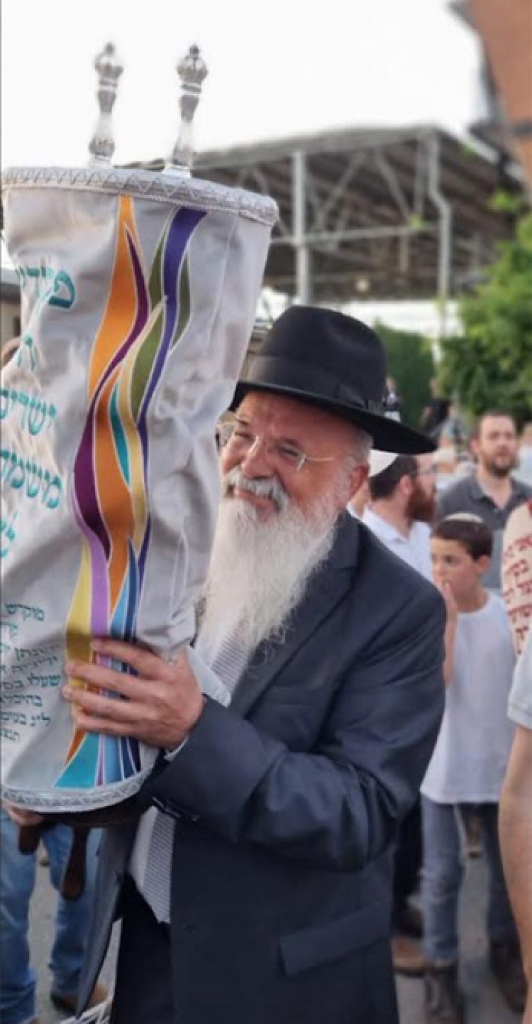 הרב דוד תורג'מן בהכנסת ספר תורה