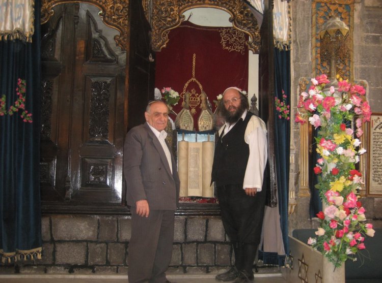 מעל מערת אליהו בג'ובר, סוריה