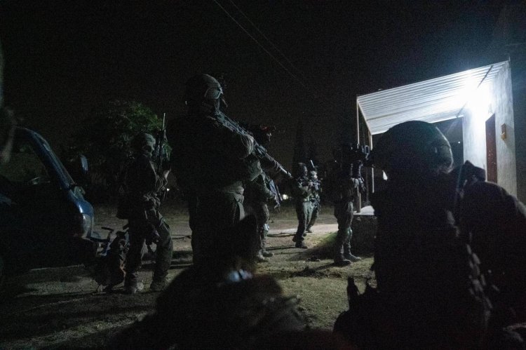 תיעוד מפעילות מעצר חוליית המחבלים בסוריה (צילום: דובר צה״ל)