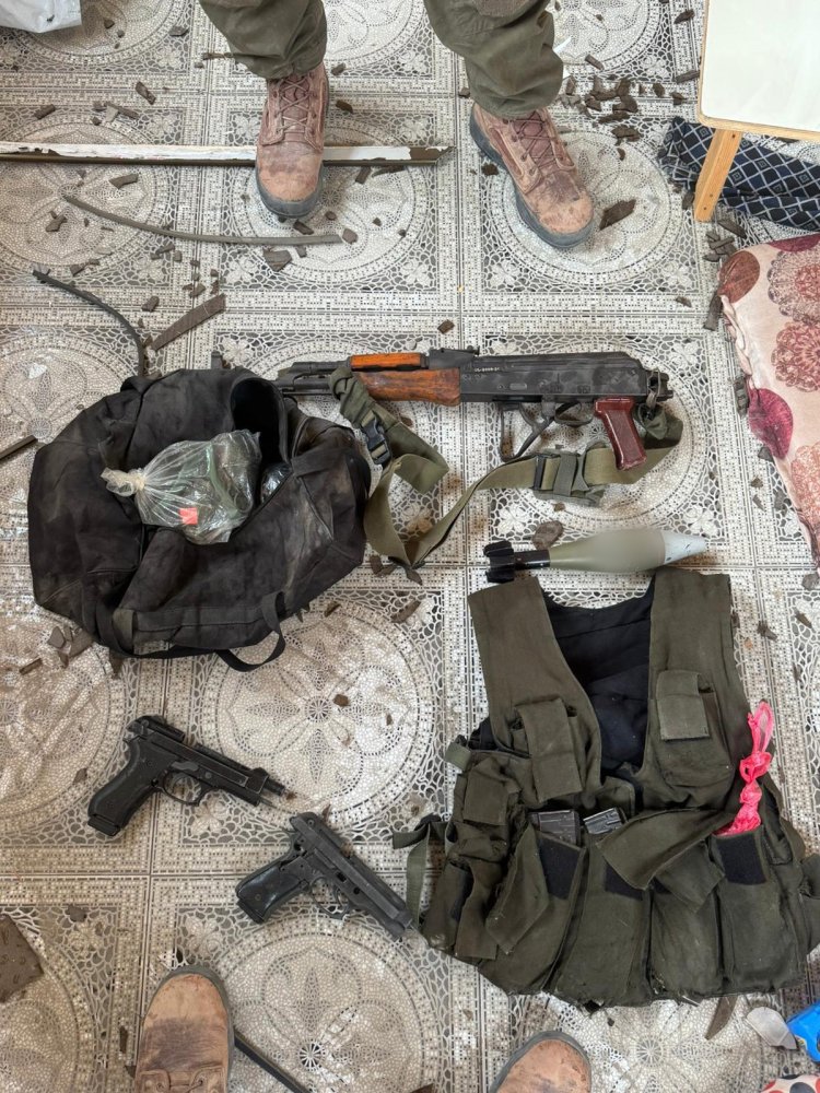 אמצעי לחימה שאותרו על ידי צוות הקרב החטיבתי 188 (צילום: דובר צה״ל)