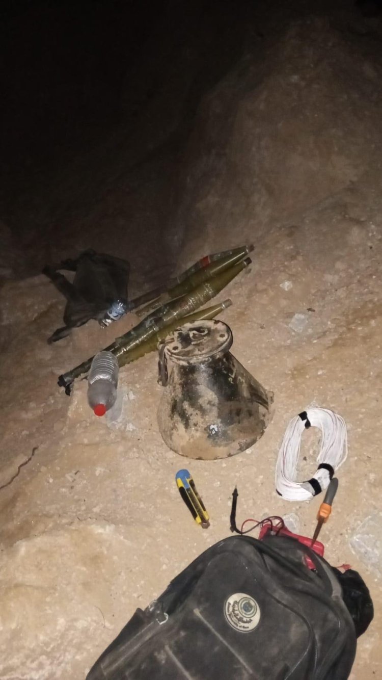 טילי אר.פי.ג׳י שאותרו בתוך המנהרה (צילום: דובר צה״ל)