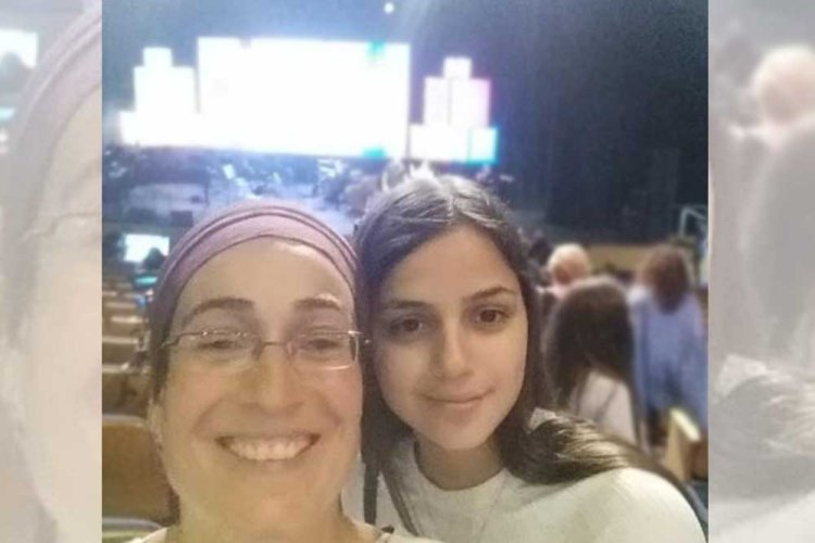 בטקס 'המורה של המדינה' עם תלמידה