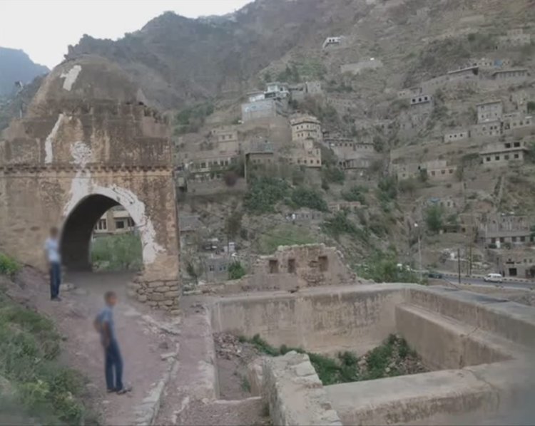 סביבות המעיין וקבר רבי שלום שבזי זצ''ל (באדיבות מכון ''המאורות'')