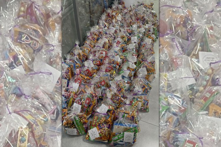 ממתקים מוכנים לחלוקה למשפחות נזקקות ויתומים