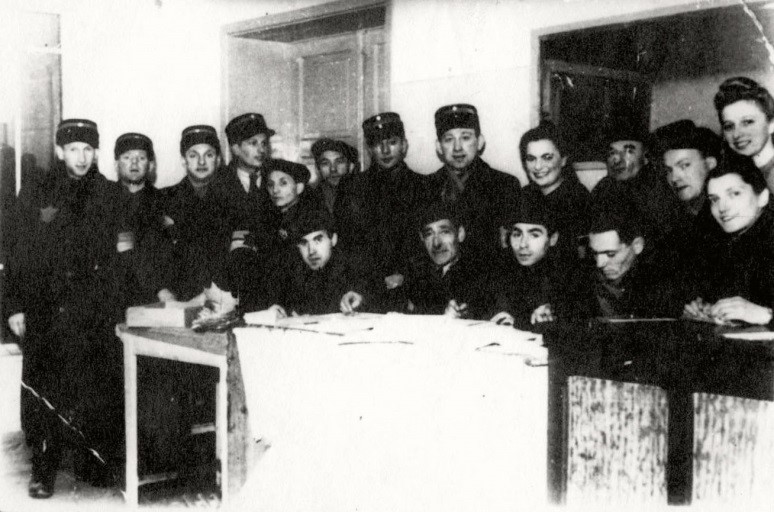 Distribution of matzah in the Łódź Ghetto, Poland, 1941