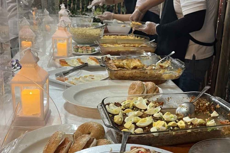 מעדנים ומאפים. סעודת החג