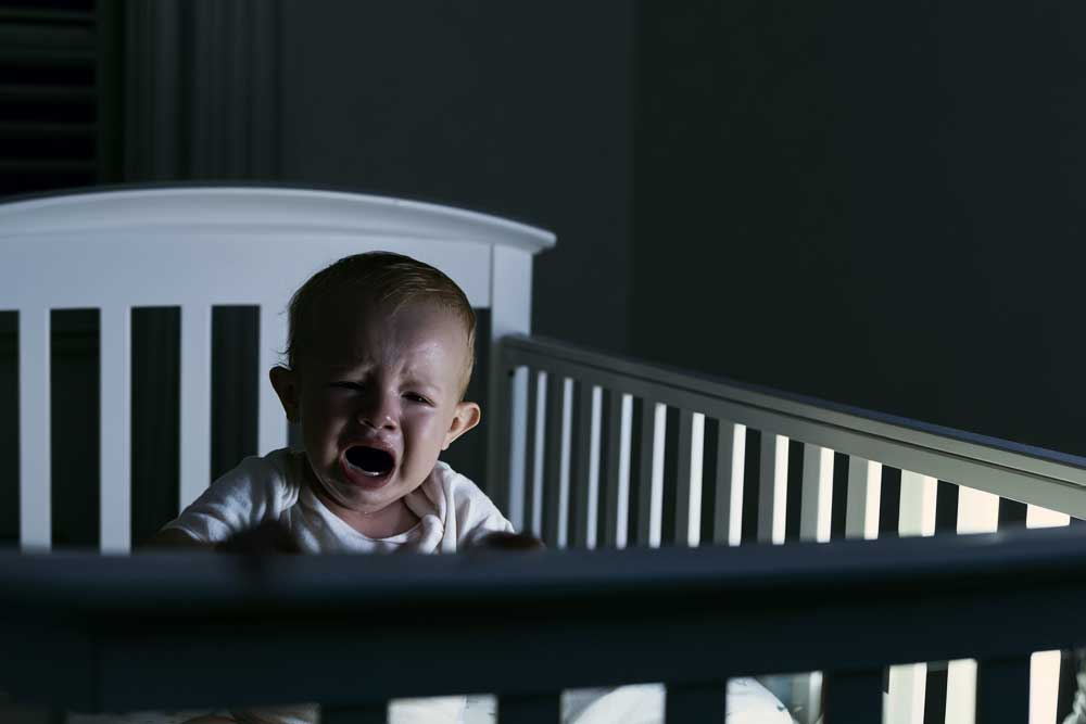 הוא מתעורר מתוך עייפות, עומס או שינה לא איכותית