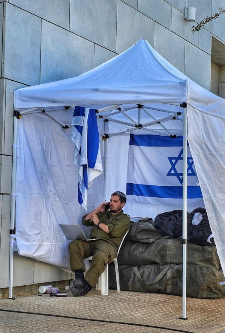 אריה מינקוב בשירותו במחנה שורה