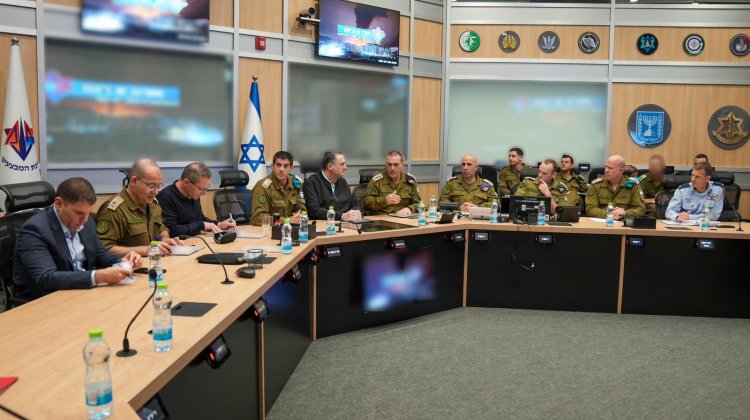 כ״ץ בהערכת מצב (צילום: אריאל חרמוני, משרד הביטחון)