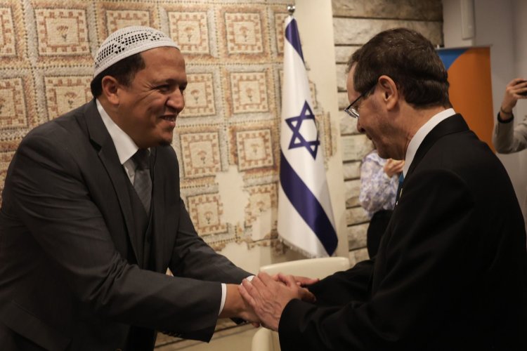 שלגומי עם הנשיא יצחק הרצוג (צילום: בן רוזמבלום)