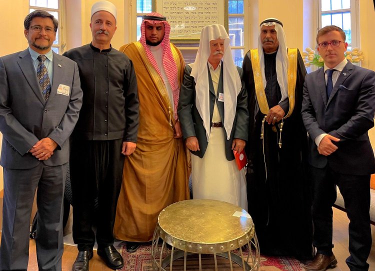 עם מנהיגי דתות מרחבי העולם