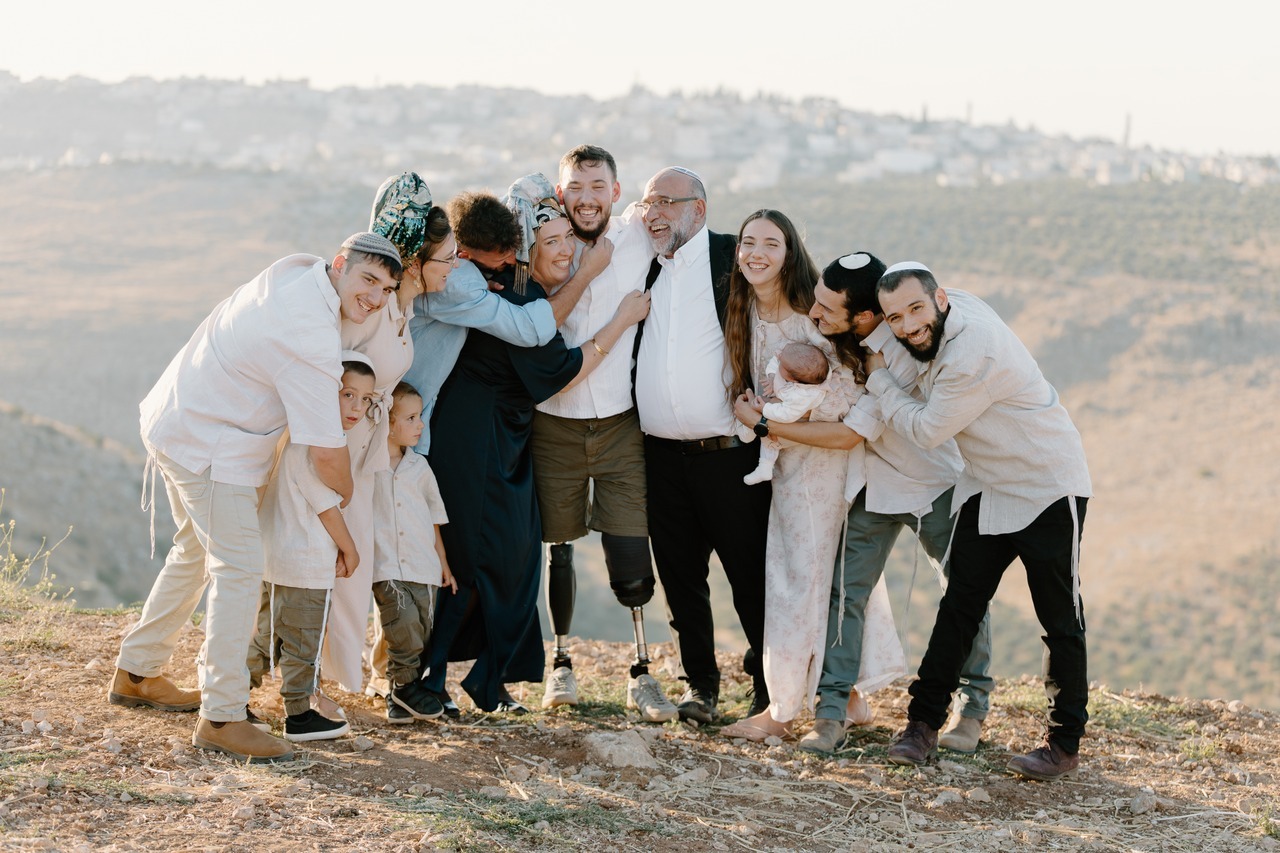 מסיבת ההודיה (צילום: גבריאל סיטרוק)