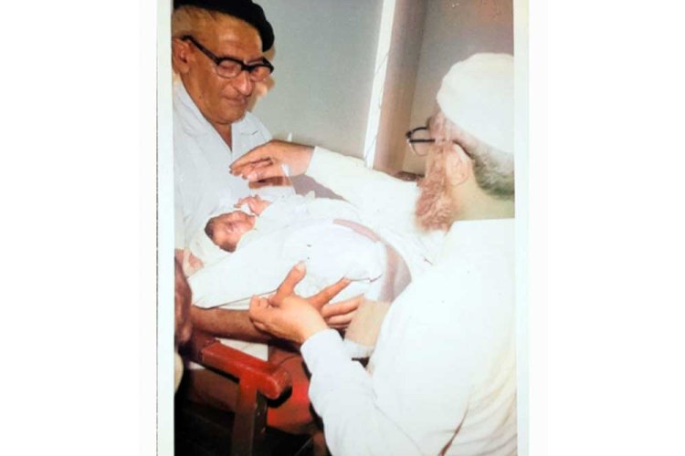 The brit milah of his firstborn son, Yoav, named after Yoav Yakir.