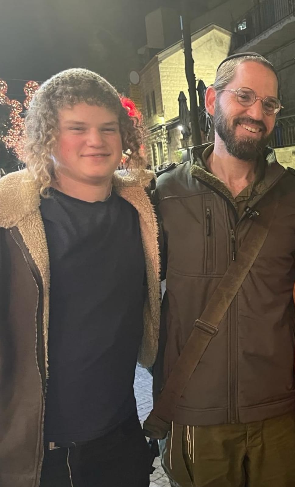 אופיר אחימאיר עם בנו בנימין הי''ד