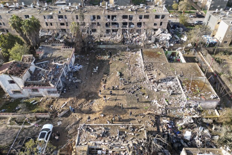 זירת הנפילה בדימונה (צילום: חיים גולדברג, פלאש90)