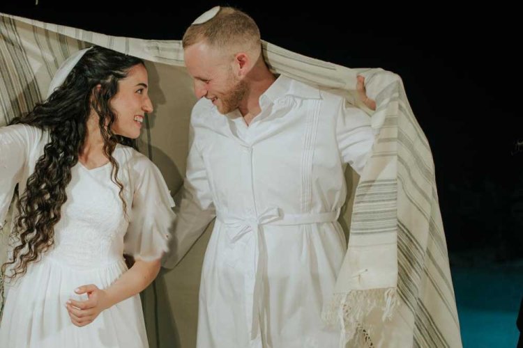 דביר ודנה בחתונתם. צילום: עפרה קשתיאל