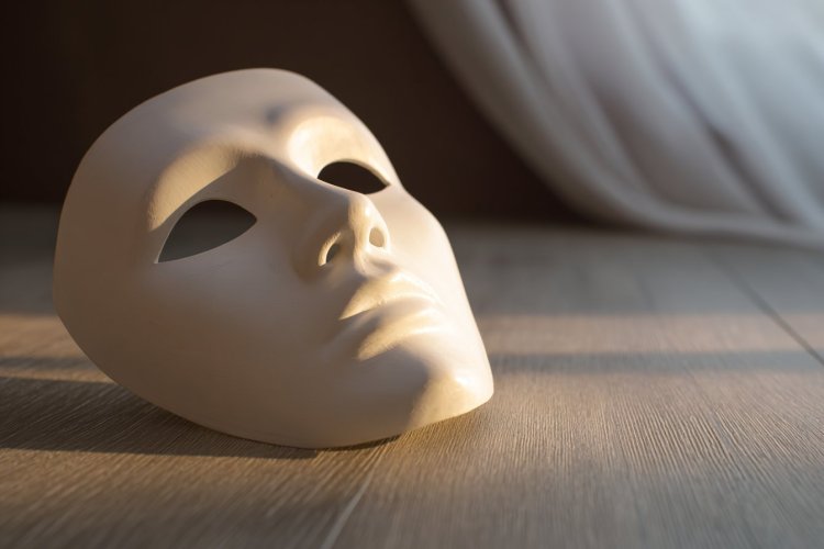 את אומרת לעצמך: הם לא רואים מי אני באמת