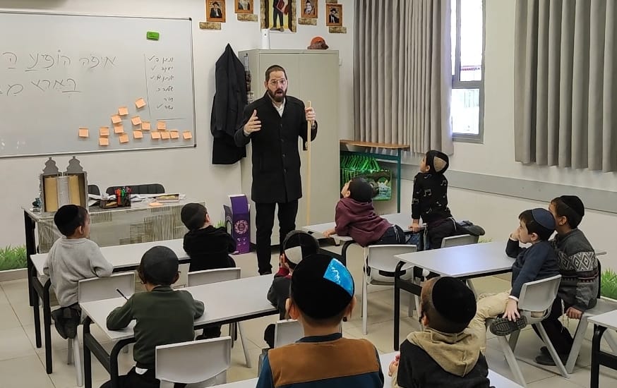 אופיר כמחנך כיתה א'. כולם היו מרוצים, אך משהו חסר לי