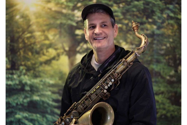 "הוקסמתי מהכלי" (תומר צימרמן. צילום: ראובן חיון)