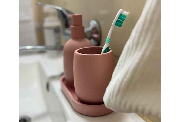 מגבה רכה וסט כלים לחדר הרחצה - יכולים לעשות פלאים