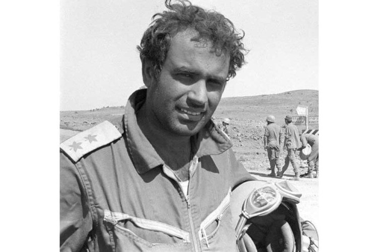 כמג"ד בעת שירותו הצבאי