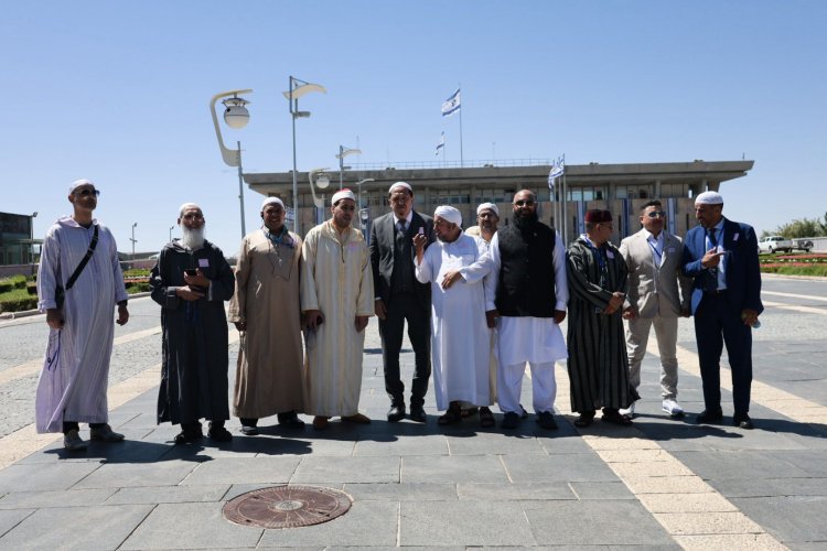 משלחת האימאמים בביקור בכנסת (צילום: בן רוזמבלום)