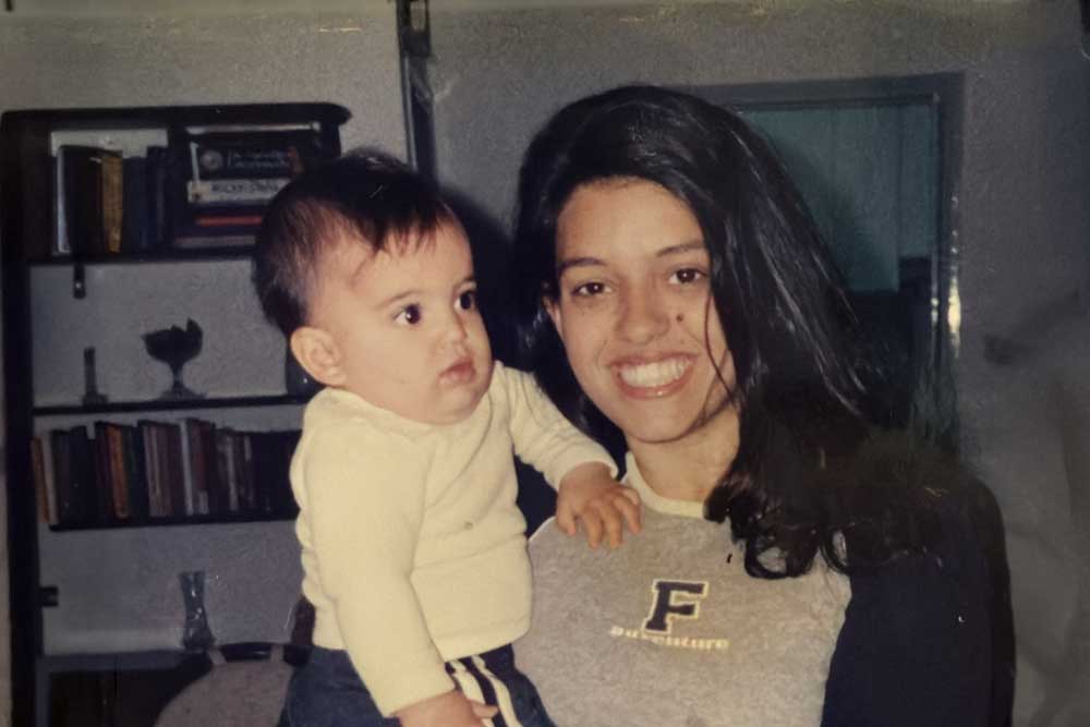 דבי כמה חודשים לפני גילוי המחלה